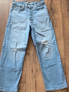 LEVIS Premium Ribcage Straight Ankle Distressed Light Wash 26